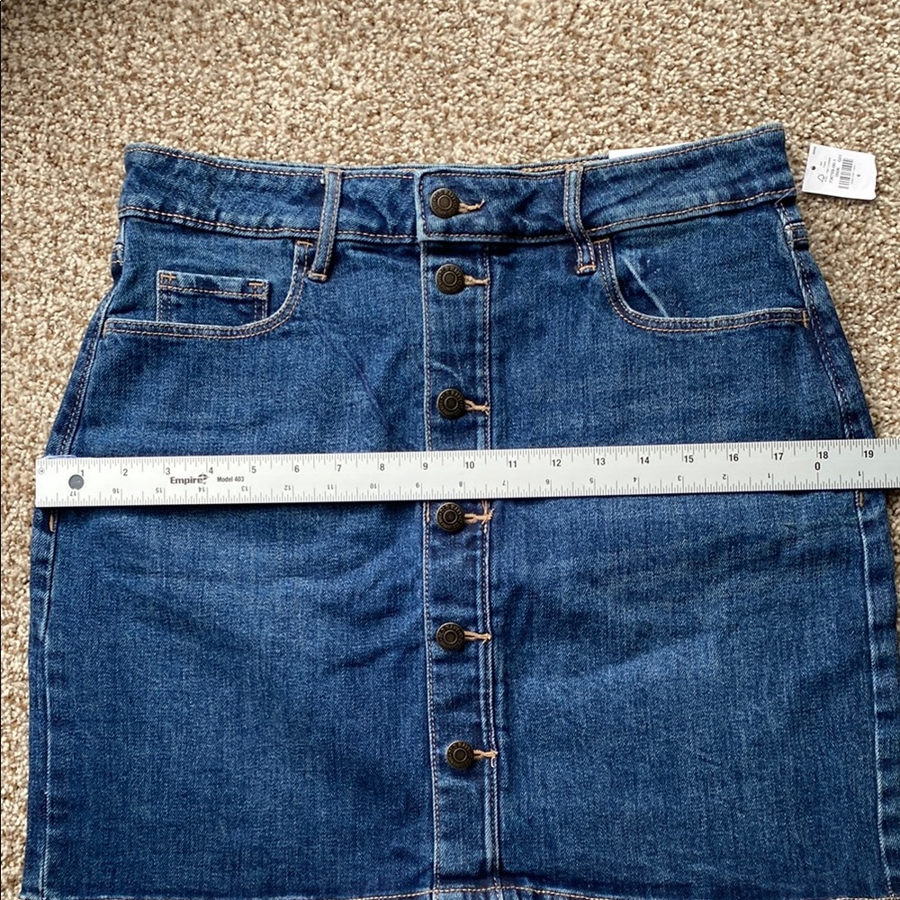 Old Navy NWT High Rise Button Front Blue Secret-Slim Pockets Denim Mini Skirt. 6 - Picture 9 of 11